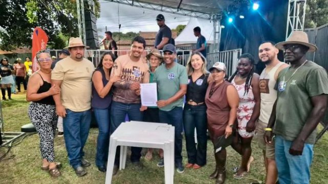 Mucuri: Prefeito Robertinho faz entrega de Trator Agrícola à associação de Taquarinha durante 5ª Cavalgada entre Amigos