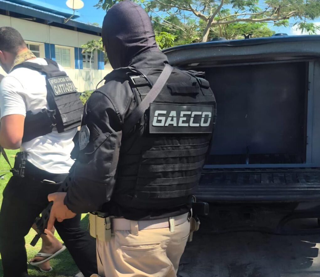 ‘Operação Contra Fogo’ cumpre prisão e buscas contra grupo criminoso em Porto Seguro
